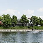 Conventgarten & Restaurant - Direkt Am Nord-ostsee-kanal 4*