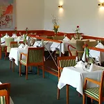 Conventgarten & Restaurant - Direkt Am Nord-ostsee-kanal Ρέντσμπουργκ