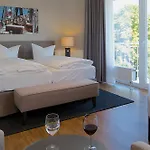 Conventgarten & Restaurant - Direkt Am Nord-ostsee-kanal מלון רנדסבורג