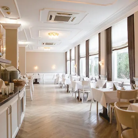 Conventgarten & Restaurant - Direkt Am Nord-ostsee-kanal Szálloda Rendsburg