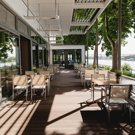 Conventgarten & Restaurant - Direkt Am Nord-ostsee-kanal Rendsburg