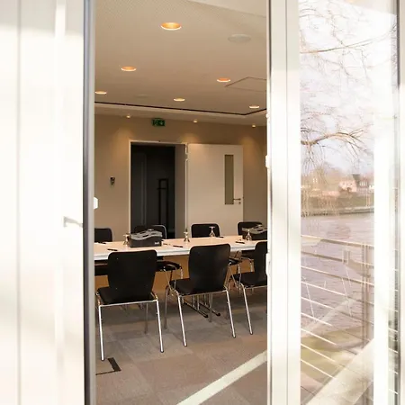 Conventgarten & Restaurant - Am Nord-ostsee-kanal 4* Рендсбург