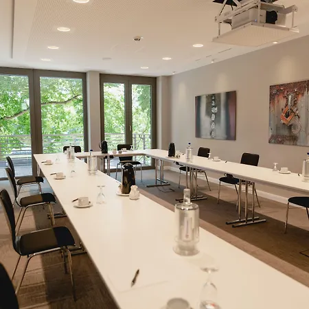 Conventgarten & Restaurant - Direkt Am Nord-ostsee-kanal 4* Rendsburg