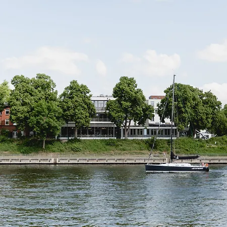 Conventgarten & Restaurant - Direkt Am Nord-ostsee-kanal 4*