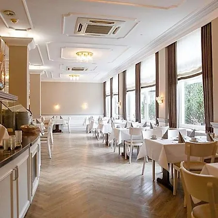 Conventgarten & Restaurant - Direkt Am Nord-ostsee-kanal Rendsburg