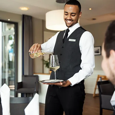 Conventgarten & Restaurant - Direkt Am Nord-ostsee-kanal 4* Rendsburg