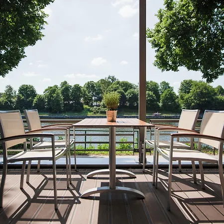 Conventgarten & Restaurant - Direkt Am Nord-ostsee-kanal Hotel 4*