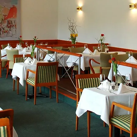 Conventgarten & Restaurant - Direkt Am Nord-ostsee-kanal Rendsburg