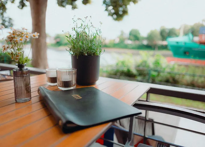 ConventGarten Hotel&Restaurant - am Nord-Ostsee-Kanal 4*