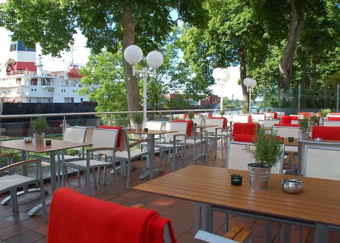 Conventgarten Hotel & Restaurant - Direkt Am Nord-Ostsee-Kanal 4* Rendsborg